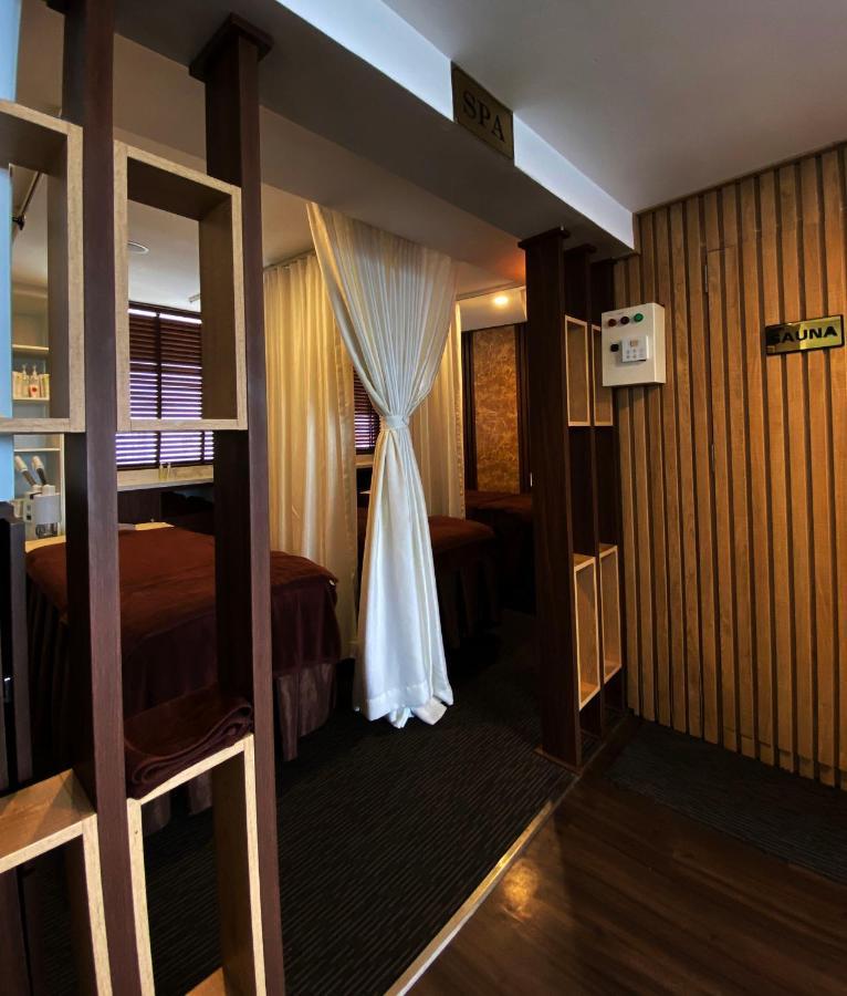 Flora Centre Hotel & Spa Hanoi Exterior photo